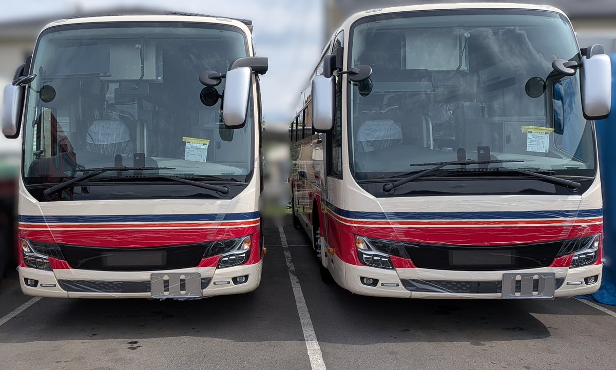 chikuma_bus's tweet photo. 検収を終えました、2台の高速バスが今か今かと納車を待っております🚌 https://t.co/rTpifgsqOh