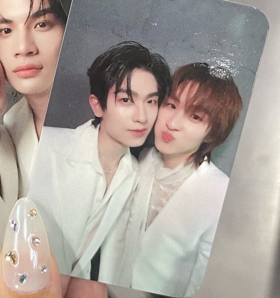 lazyskyy's tweet photo. มันเกิดอะไรขึ้นกับพวกคุณคับ น้องก้องทำอะไรคับ รักพี่เขามากมั้ยคับ ทำไมมันคันหัวแบบนี้คับ ช่วยด้วยคับ อยากได้คับ แลกชีวิตคับ😭😭😭😭😭😭😭😭😭😭😭😭😭😭 https://t.co/EoU0pxf7Rj