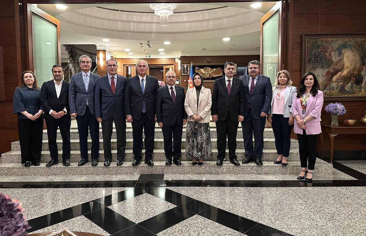 TRombudsman's tweet photo. 📍Azerbaycan
Kamu Başdenetçisi (Yargıtay Onursal Başkanı) Sayın Mehmet Akarca, Azerbaycan programı kapsamında, Türkiye’nin Bakü Büyükelçisi Sayın Prof. Dr. Birol Akgün’ü ziyaret etti.
@Birol_Akgun @TC_BakuBE
#KDK https://t.co/4K7CfV8L3F
