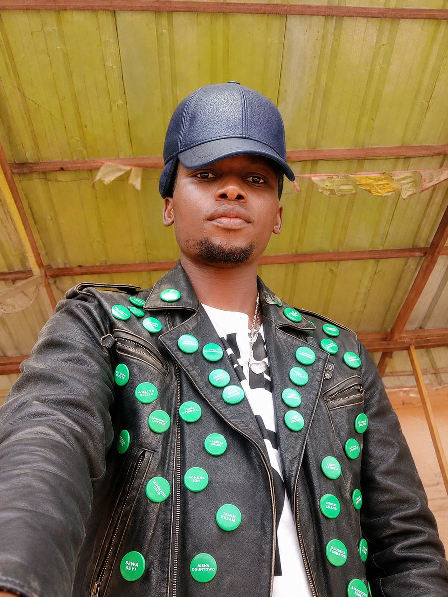 ItzYaxman's tweet photo. I beg call me decide
@davido obbo I beg call me that name debbido https://t.co/pG0OsV5pMI