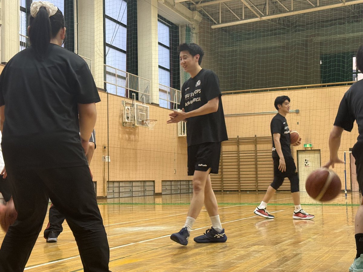 GifuSwoops's tweet photo. ⛹️‍♂️大人のバスケットボールクリニック【初級】PHOTO📸
2026.6.13(土)🏀🥤

#岐阜スゥープス
#ALLFORGIFU https://t.co/eGDZQrzZzw