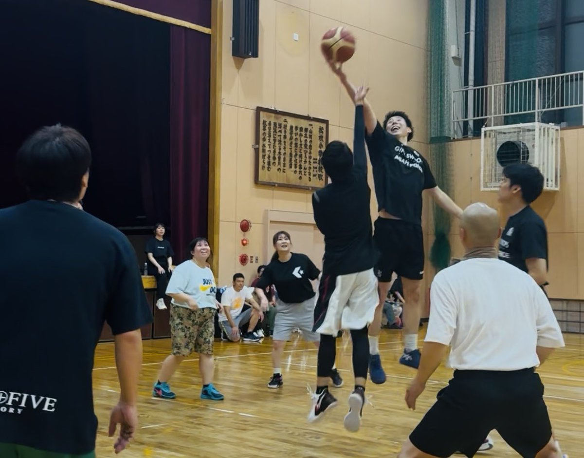 GifuSwoops's tweet photo. ⛹️‍♂️大人のバスケットボールクリニック【初級】PHOTO📸
2026.6.13(土)🏀🥤

#岐阜スゥープス
#ALLFORGIFU https://t.co/eGDZQrzZzw