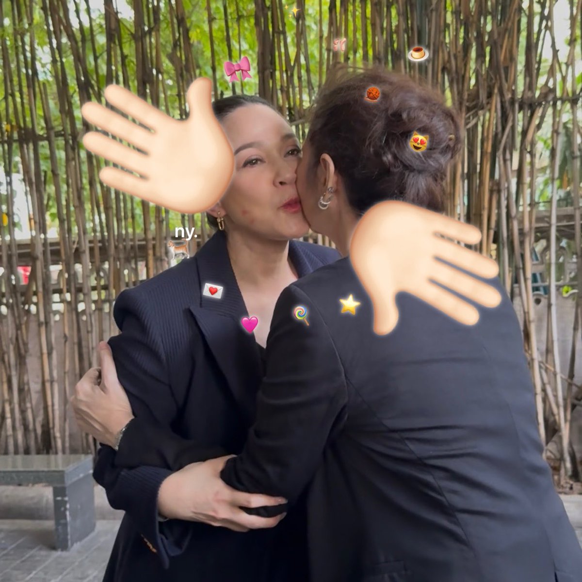 nursenotnerd's tweet photo. อิอิอิอิอิอิอิอิอิอิอิอิ หลักฐานชัดเจนมัดตัวนะคะพี่หมิว สู่ขอลูกสาวหนูด่วนนนนนนนน 😖😖😣😣😔😔🥰🥰 https://t.co/DxMXFfrI8F