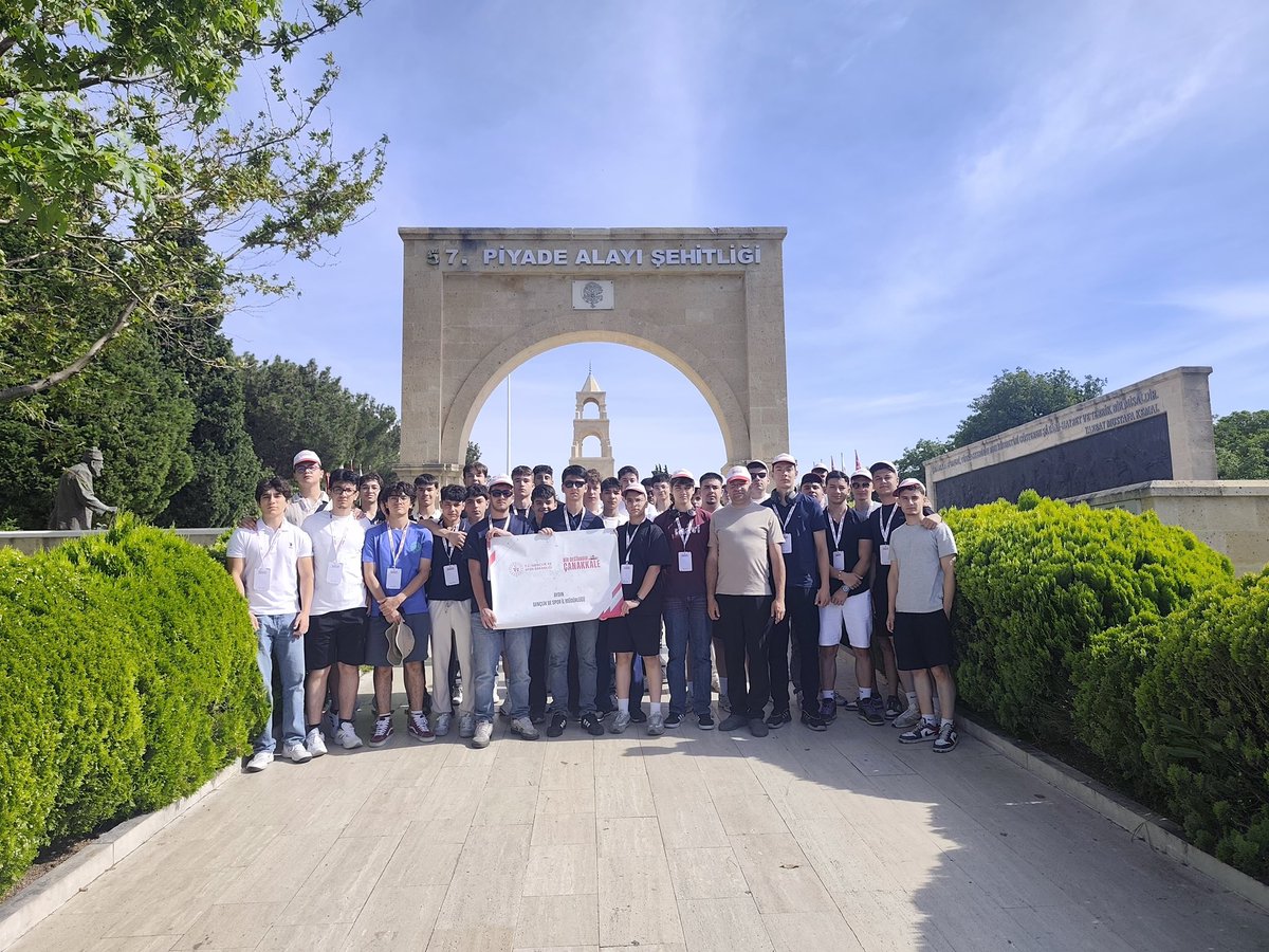 GSB_NazilliGM's tweet photo. Nazilli Anadolu Lisesi öğrencileriyle birlikte Bir Destandır Çanakkale programı kapsamında Çanakkale’deydik.🇹🇷🇹🇷🇹🇷 https://t.co/HwjLwxQhcG