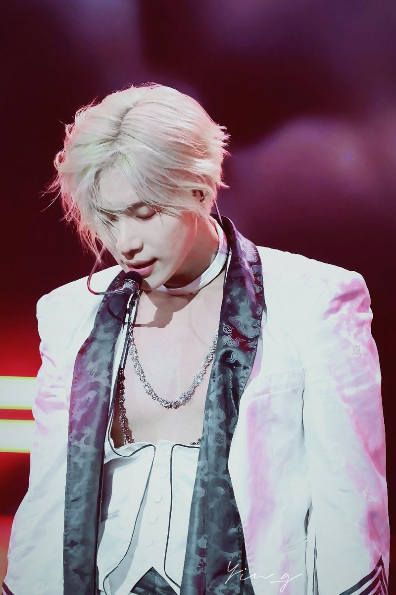 V_Yin_g's tweet photo. 20260617 SBS INKIGAYO
In Paris 

#SHINee #샤이니 #TAEMIN #태민

#KEXPOINKIGAYO https://t.co/CiN0JVuPr3