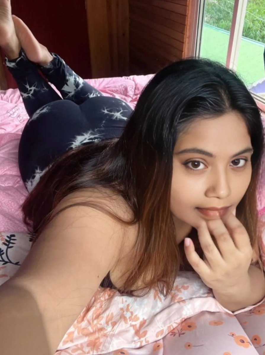 preettypallavi's tweet photo. I need your love 
Kiss me
#pallavi https://t.co/7jpE2Fvoyx