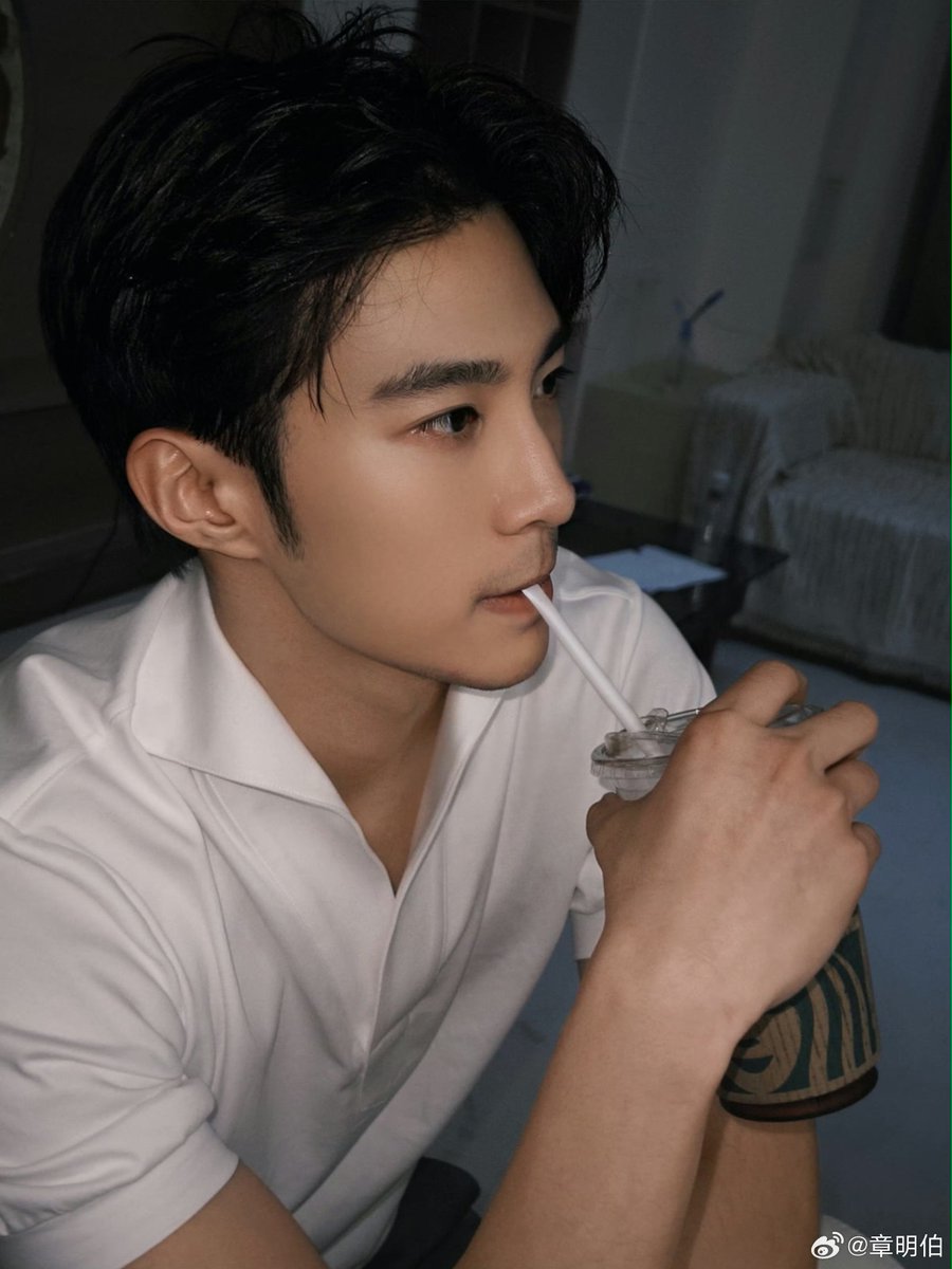 Por_Jud's tweet photo. หมิงป๋อหล่อมากกกกกกกกกกกก https://t.co/V7Iw7P7MzQ
