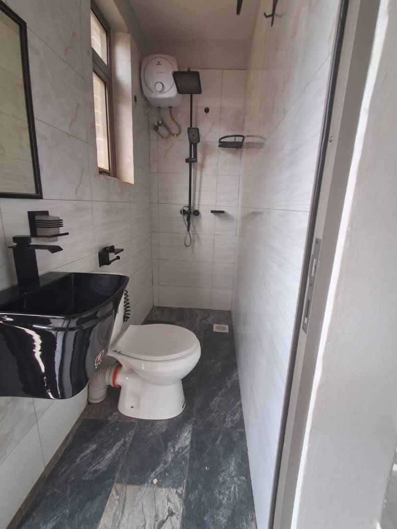 JS_propertyA's tweet photo. Unique Studio room for rent in #Kisaasi
Near the main road
secure neigborhood
Termac access
https://t.co/WenVCzBc9x
0773765699
we also deal in:
#Construction | #propertymanagement  | #Surveying | Architectural design | #Airbnb | #landforsale https://t.co/CIWaqahhJh