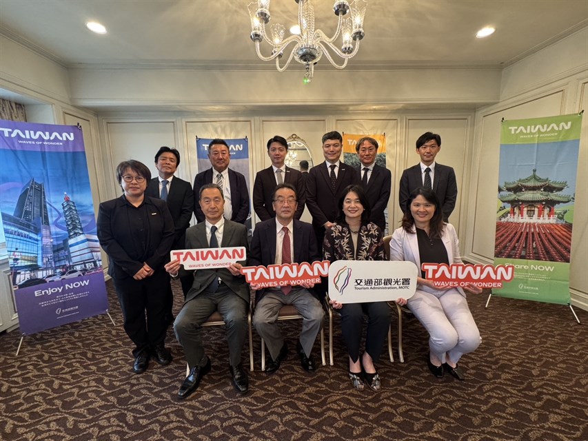 Taiwan_in_Japan's tweet photo. 日本で7月からパスポート取得費用の引き下げが予定される中、台湾観光庁は訪台リピーター向け優遇策の検討を進めています✈️

条件を満たした旅行者を対象に、最大8,000台湾ﾄﾞﾙ相当の旅行特典を提供する案が検討されています

対象条件や実施時期などの詳細は
今後発表される予定です

楽しみですね https://t.co/GbfjVF9e4x