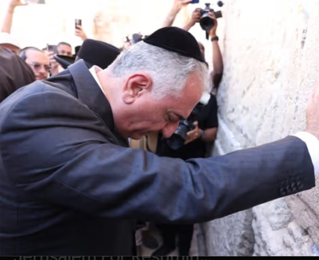 jamalov2000's tweet photo. @HananyaNaftali Iran has an Ayatollah..guided by Allah ,and not a fake Prince,a Stooge of Israel https://t.co/jBoLW9cjnV
