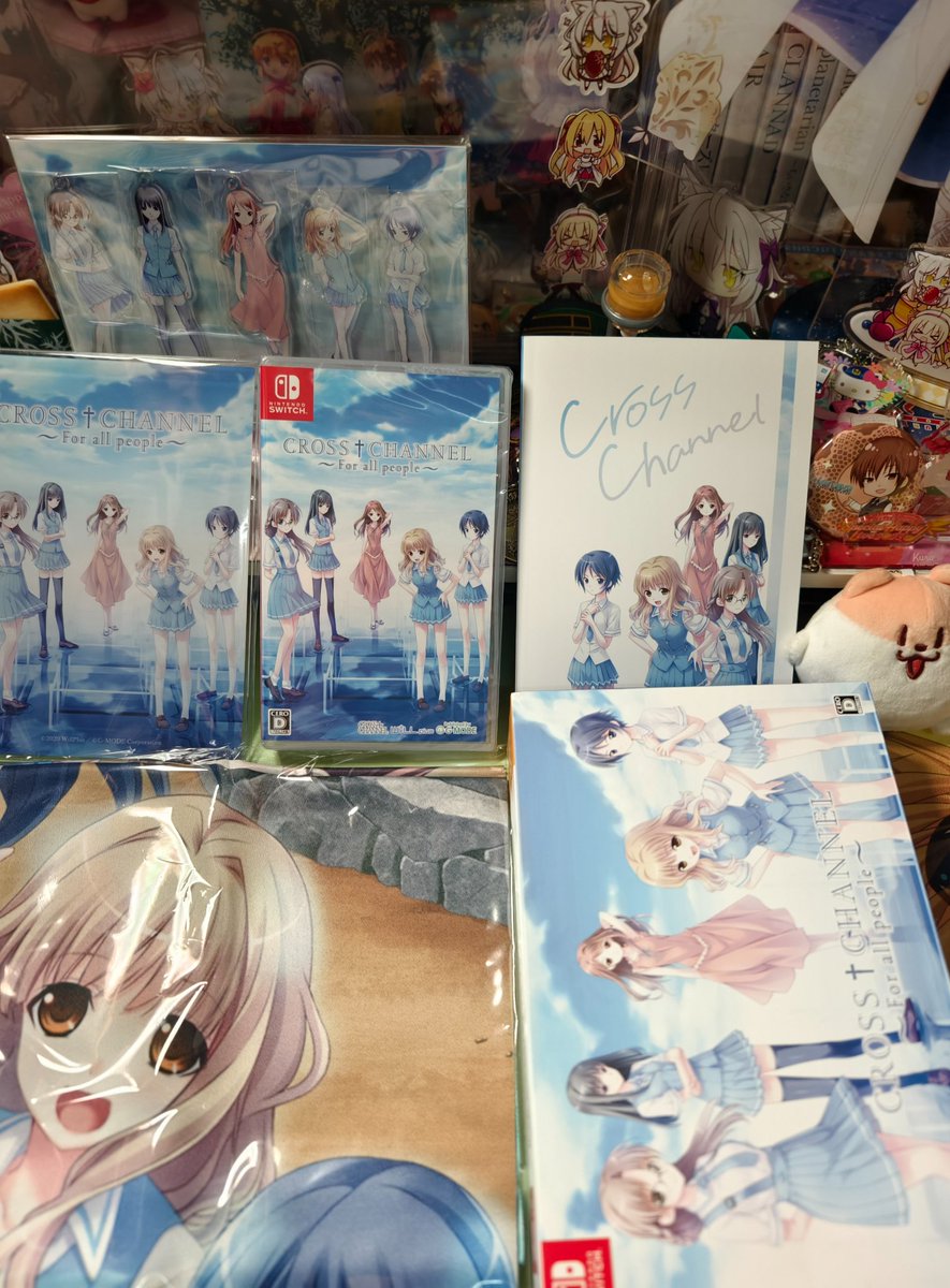 chenhuanJerry's tweet photo. ずっと『CROSS†CHANNEL』を買いたいと思っていました
田中ロミオ先生の作品が大好きなんです
この前、秋葉原のトレーダーで偶然、状態が良くて値段もお手頃な未開封品を見つけたので、迷わず購入しちゃいました。中身(特典)が盛りだくさんで、すごく大満足です!
孤独に、交差せよ。
#CROSSCHANNEL https://t.co/mvNoibTreJ