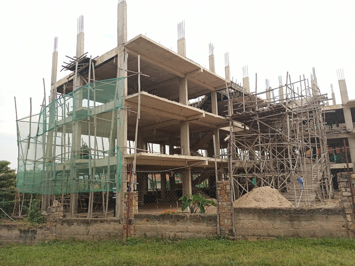 BuilderListone's tweet photo. The year is 2023; #tbt to my first ever site visit in the Land of a Thousand Hills! TBT to the moment I fell in love with Rwanda's lush green landscape and unbeatable views 🔥
#tbt #thursdayvibes #throwback #constructionlife #builder #builderlistone https://t.co/Eh7DpQLb6f