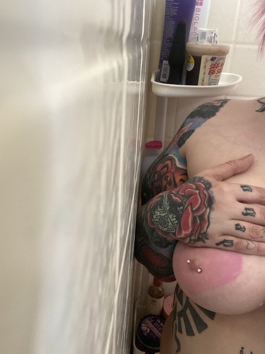 gothpriincess's tweet photo. Guess I’ll come back and start posting again https://t.co/xXfxRRqJTY
