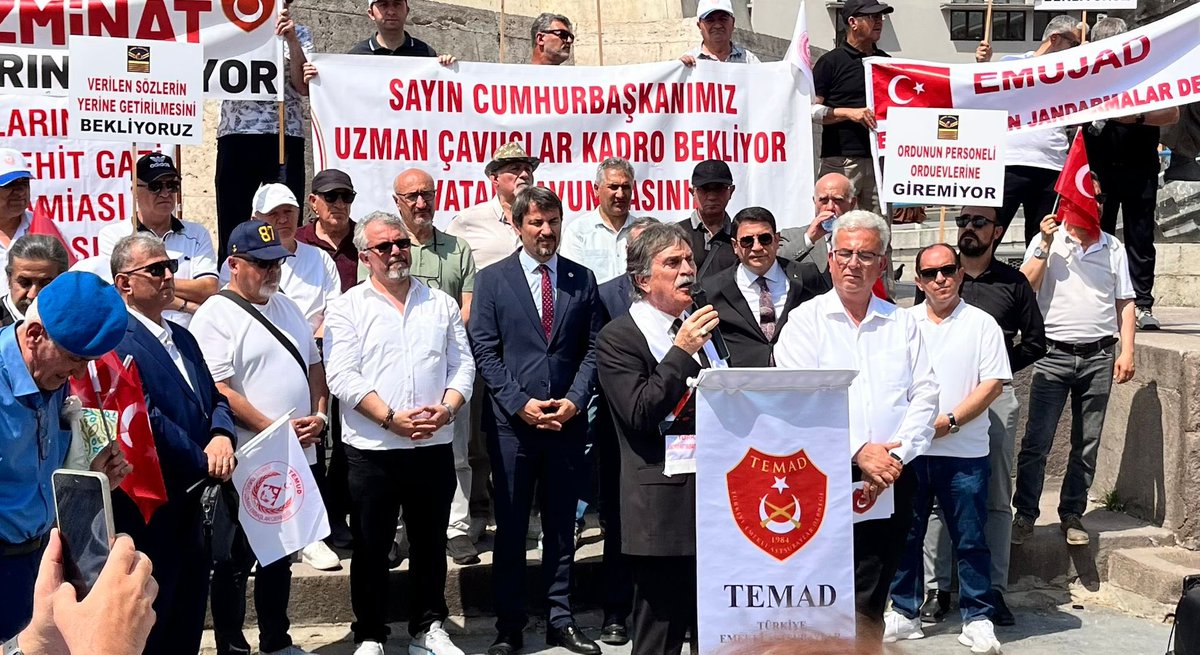 temadankara's tweet photo. Emekli askerlerden hükümete çağrı: Bizi sadece şehit olduğumuzda mı hatırlayacaksınız? 

 @tcsavunma 
@TBMMGenelKurulu 
@Akparti 
@herkesicinCHP
@MHP_Bilgi 
@iyiparti 
@RTErdogan 
@tcbestepe 
@iletisim 
@adalet_bakanlik 
@dbdevletbahceli 
@eczozgurozel 
@ozgurozeliletsm
@kilicdarogluk 
@MDervisogluTR 
@TSKGnkur 
@anadoluajansi 
@ankahabera 
@ihacomtr 
@trthaber 
@ntv 
@BirGun_Gazetesi
@Haberturk 
@nowhaber 
@nowtvturkiye 
@szctelevizyonu 
@gazetesozcu 
@nefesgazete 
@halktvcomtr 
@Haber7
 https://t.co/BNhjfZ7uQB