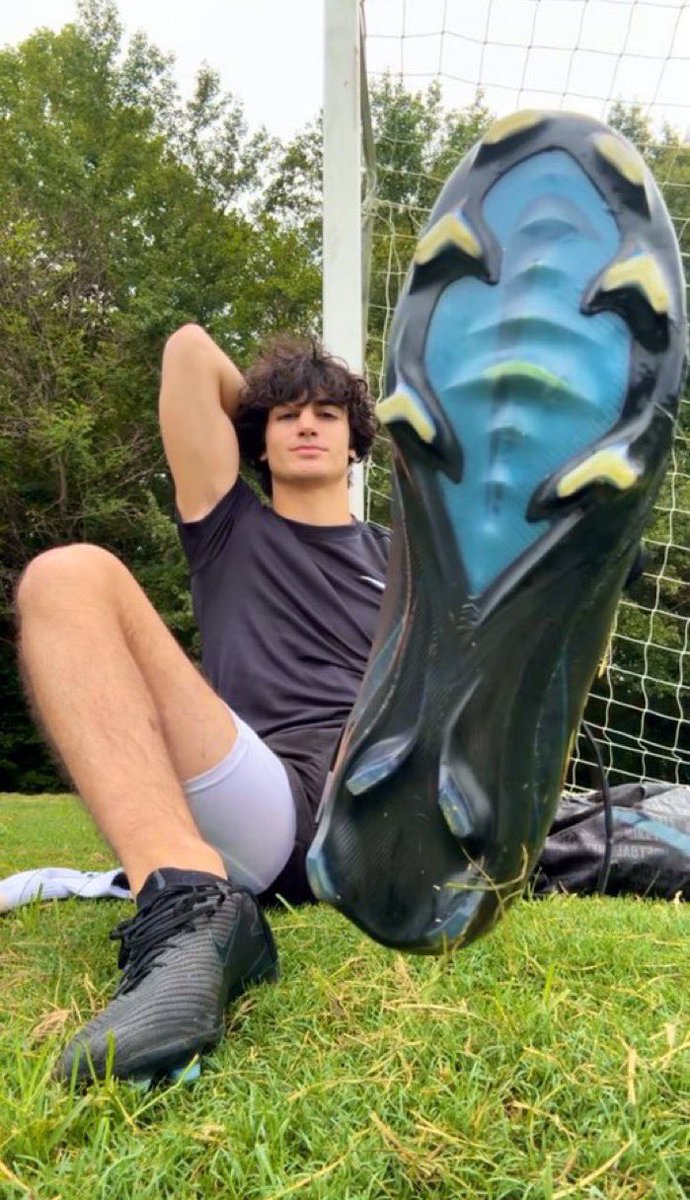 MastersIaterx's tweet photo. Your face is my new footstool, loser 😈 Get on the ground where you belong and let these dirty alpha cleats rest on your pathetic fag face. Lick them clean and thank me for the honor 👟 🔥😈
#Footstool #CleatWorship https://t.co/6IHz8pg4r3