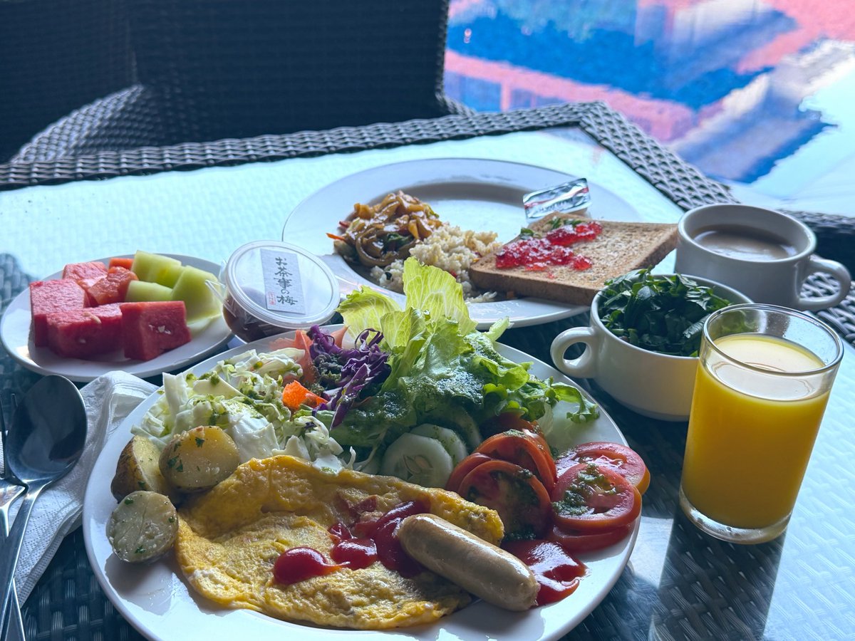 uka_1oo's tweet photo. おはようございます☀️

daddyと✉️しながら
breakfast🍞

家を出て7日、バリ6日目
あっという間

今日はどこ行こうかな🏍
夜はマッサージと
8日目もマッサージ予定🤍

 #BALI #バリ #インドネシア
 #DNA #朝ごはん #breakfast https://t.co/zZIiYpyr1h
