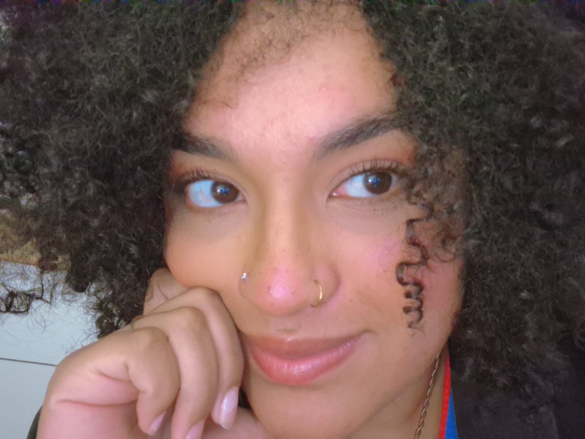 seajkmin's tweet photo. eu quando vou tirar foto para a minha mulher https://t.co/vGQvWJWQx1