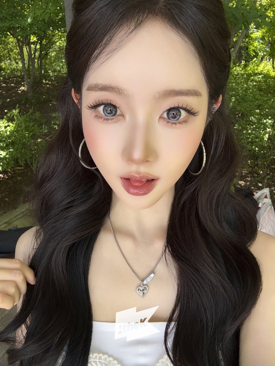 1theK's tweet photo. 하... 진짜 이 용안을 보고 어케 사랑에 안 빠져요? 🤦‍♀️❤️
움직이는 #스테이씨 보러 #온더스팟 또 보러가야지 👀
#온더스팟 #STAYC #2L0VE @STAYC_official 

#On_the_Spot 👉 https://t.co/mjbTCcGdEc https://t.co/EkPaHCknIB