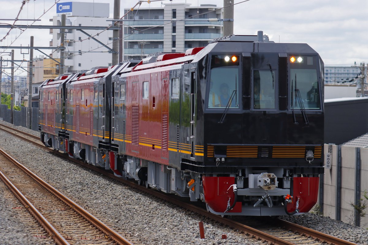 hayate_7nm's tweet photo. 2026/06/18
DEC743近車出場試運転
おおさか東線 JR淡路、新大阪駅
DEC743-8+7+1001 嵯峨野トロッコ仕様車
先日報道発表されたJR西日本及び嵯峨野観光鉄道用の新型事業車、DEC743が出場。本日は嵯峨野観光鉄道向けの3両のみで試運転。 https://t.co/4KBDr07Vx1