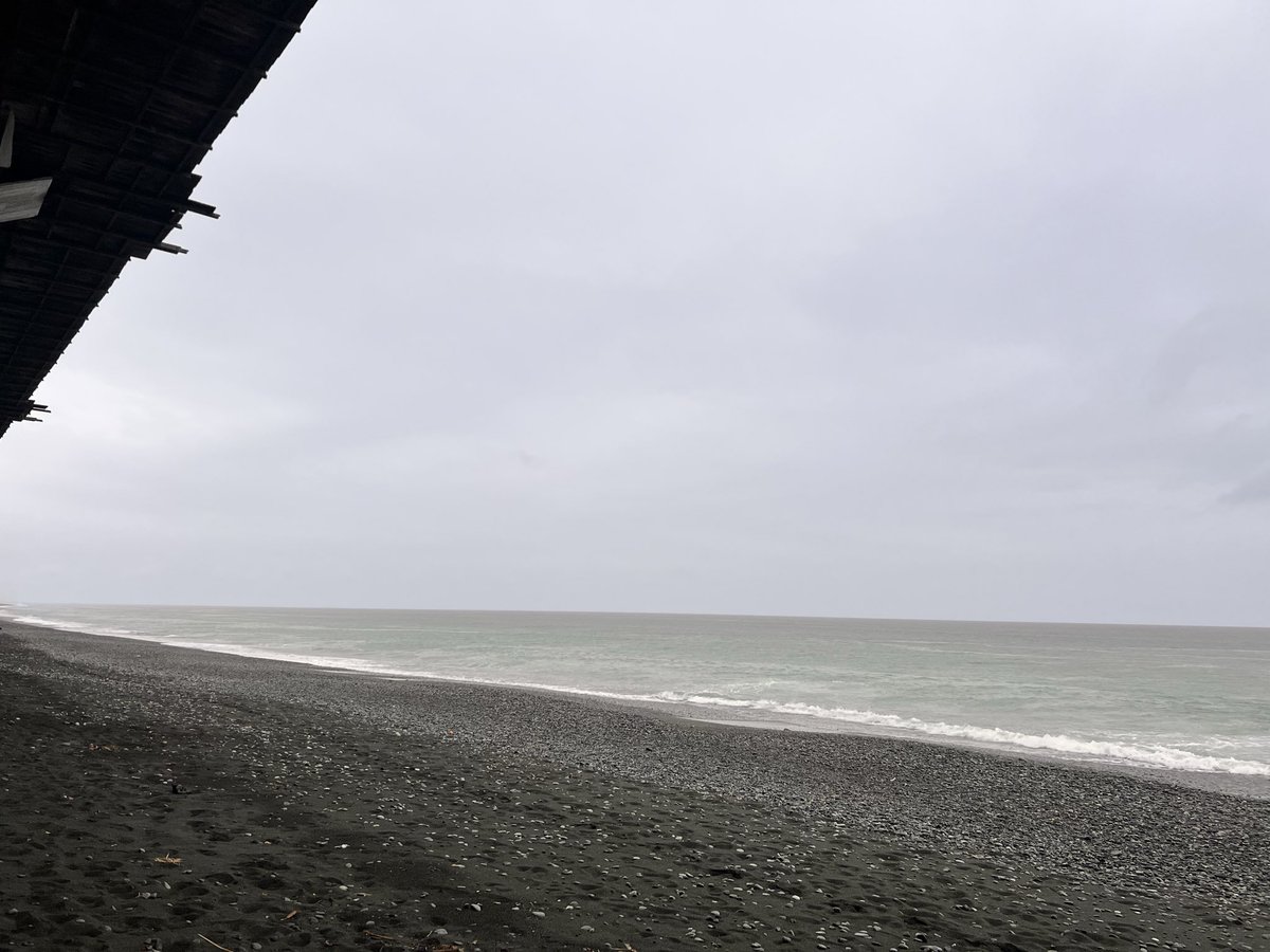 RoRoSion's tweet photo. 風と雨の恩恵がタイミングよく

地合いに重なる🐟🐟🤗🤗

さてさて、刺身刺身😋

#雨降り
#ワカシ
#西湘サーフ https://t.co/CQOjtIEMa2