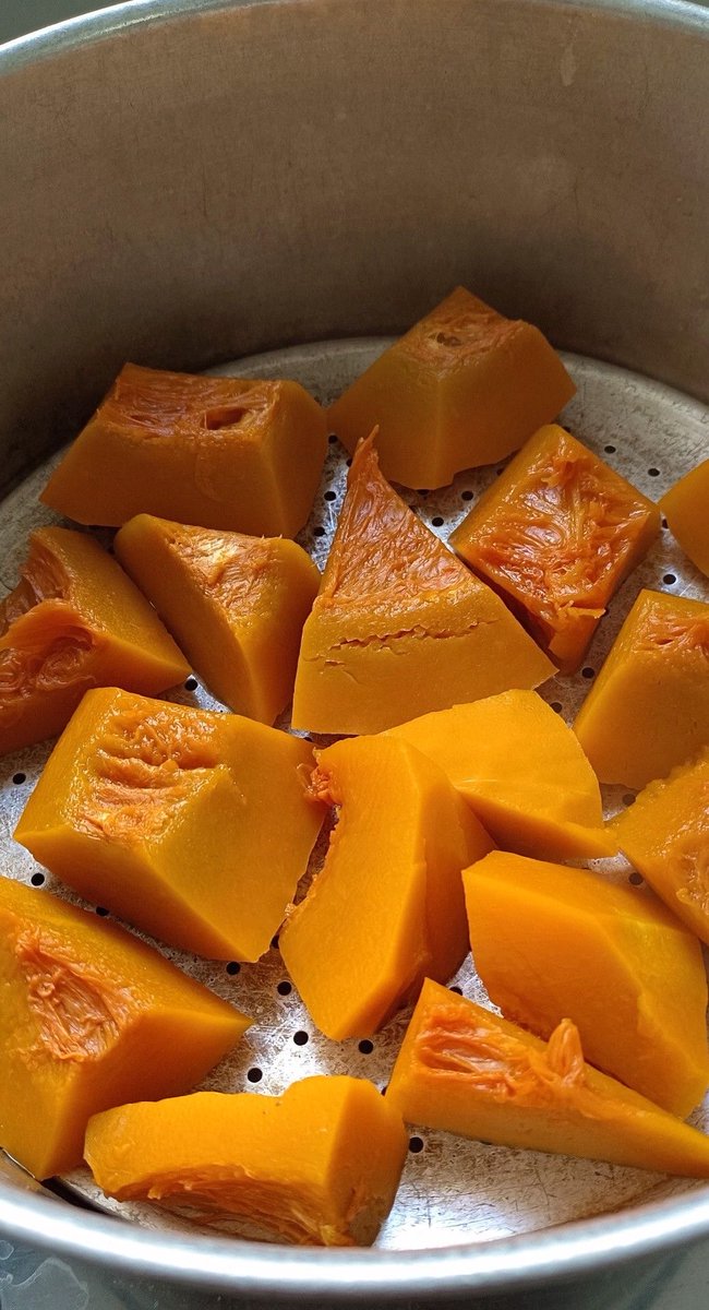 eatsimple_x's tweet photo. Waluh = kukus https://t.co/71Lhf2WhgQ