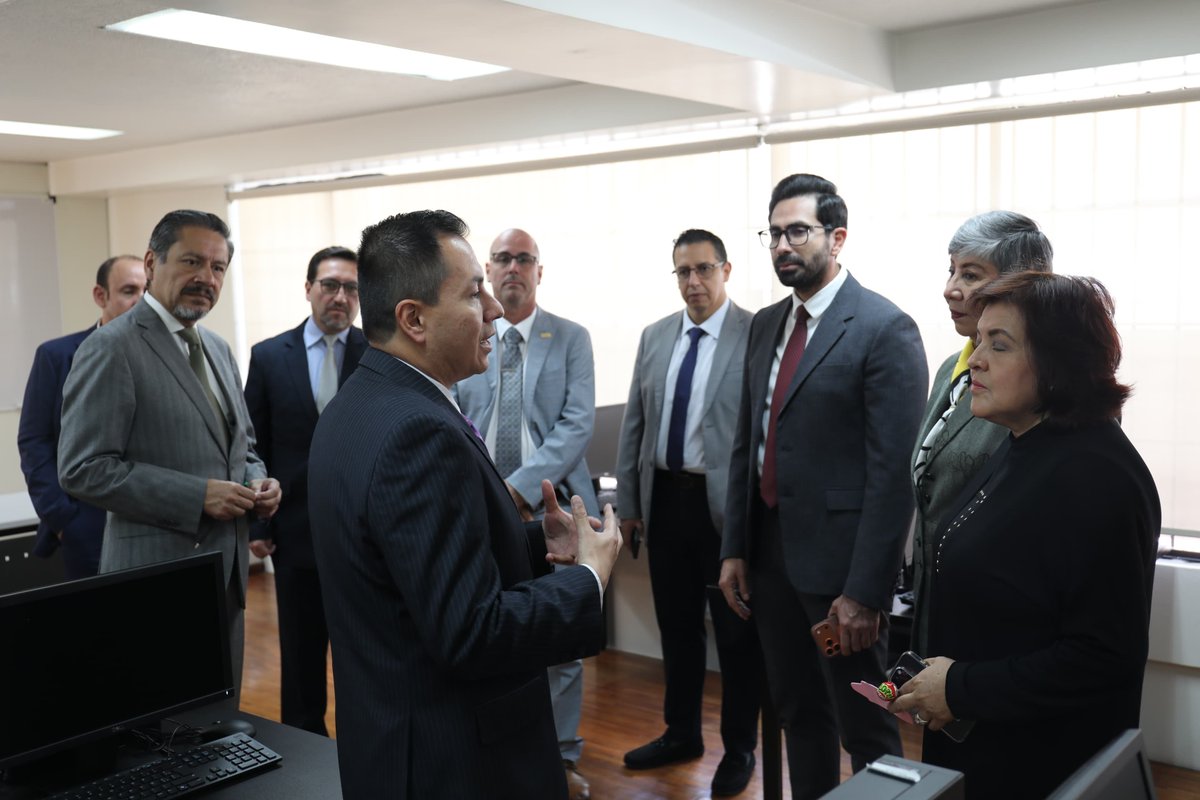 Caces_Ec's tweet photo. Ximena Córdova, presidenta del #CACES, junto a los consejeros Wladimir Paredes y Aurelio Valarezo, participaron en la inauguración del Campus Quito-Norte de la Universidad Técnica de Manabí, un espacio que amplía el acceso a la educación superior. https://t.co/lZsnMmhPs6