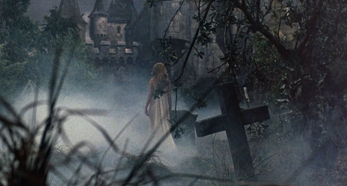 horrorsthetics's tweet photo. the vampire lovers, 1970 https://t.co/aRBTBb6Jgo