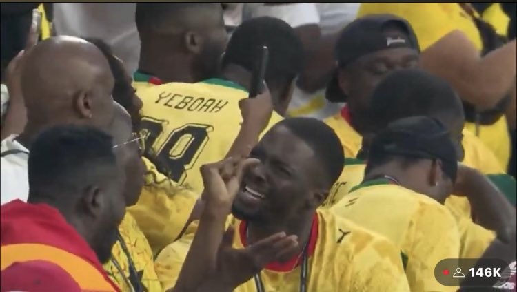 diffguyy's tweet photo. Whoever this guy is, thank you. #ghana https://t.co/vMTjJMwrgw