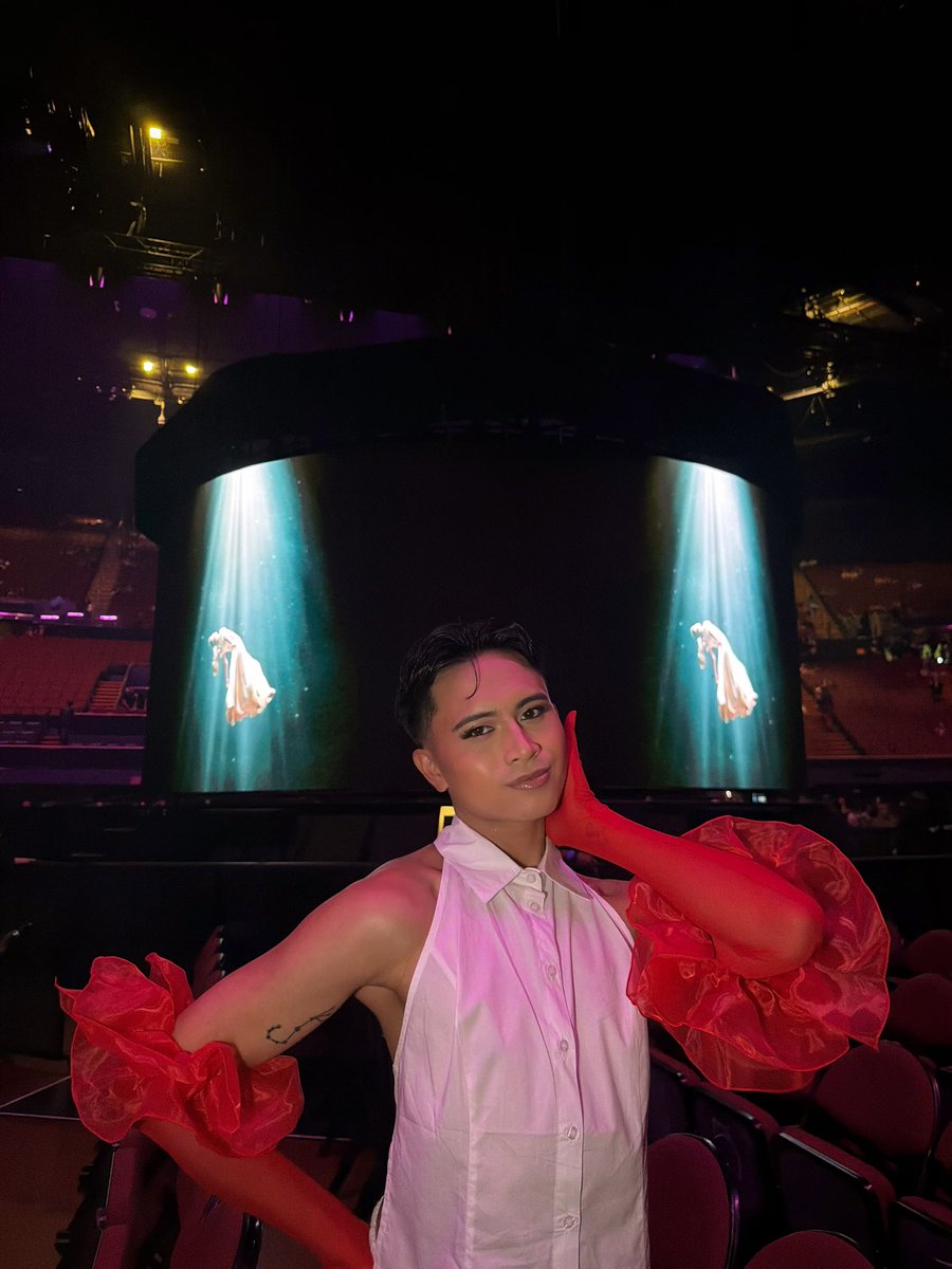 QUUIINCY's tweet photo. eternal sunshine la night 3 ⊹₊⟡⋆ https://t.co/y0lr6lUHM4