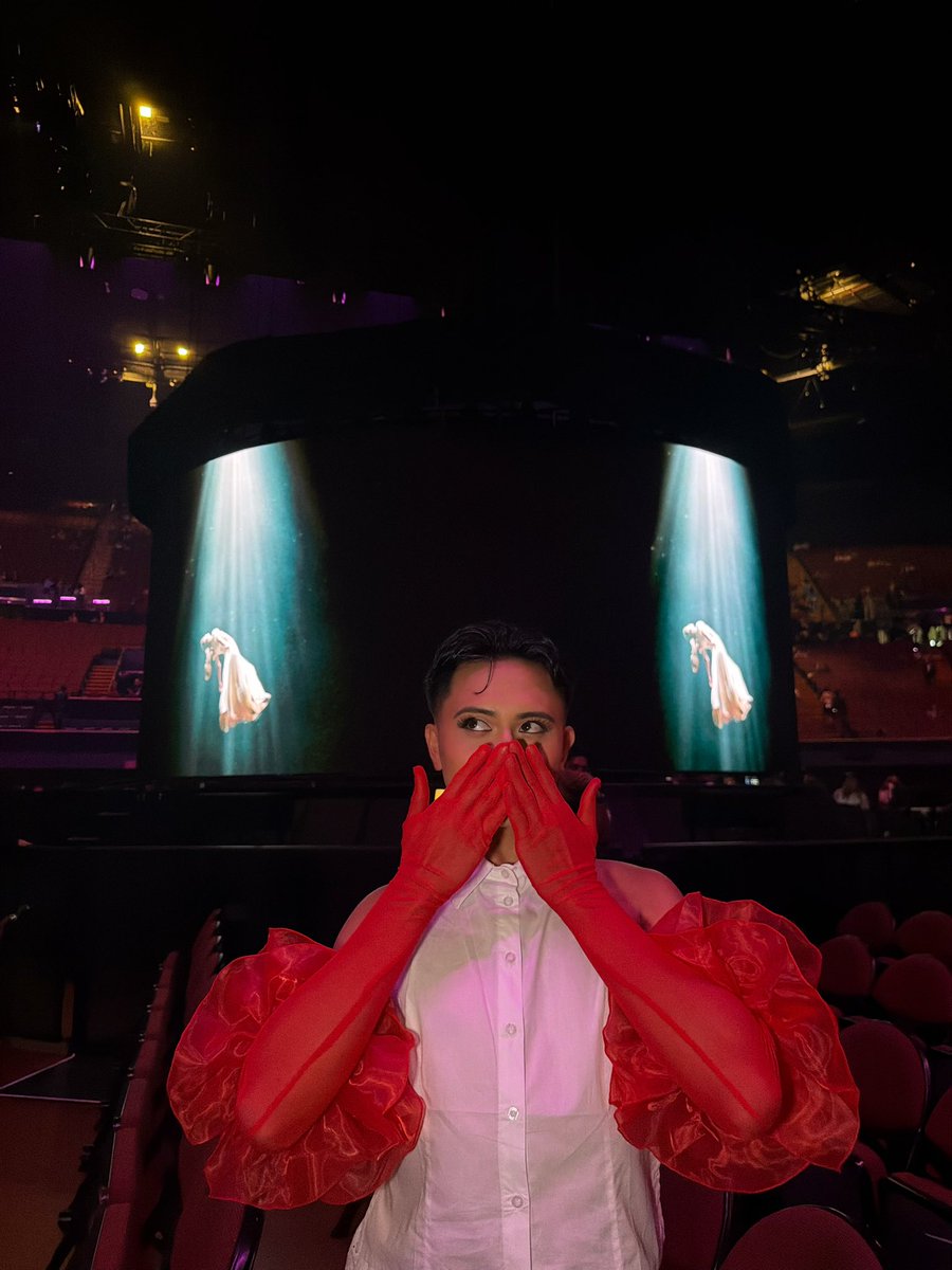 QUUIINCY's tweet photo. eternal sunshine la night 3 ⊹₊⟡⋆ https://t.co/y0lr6lUHM4