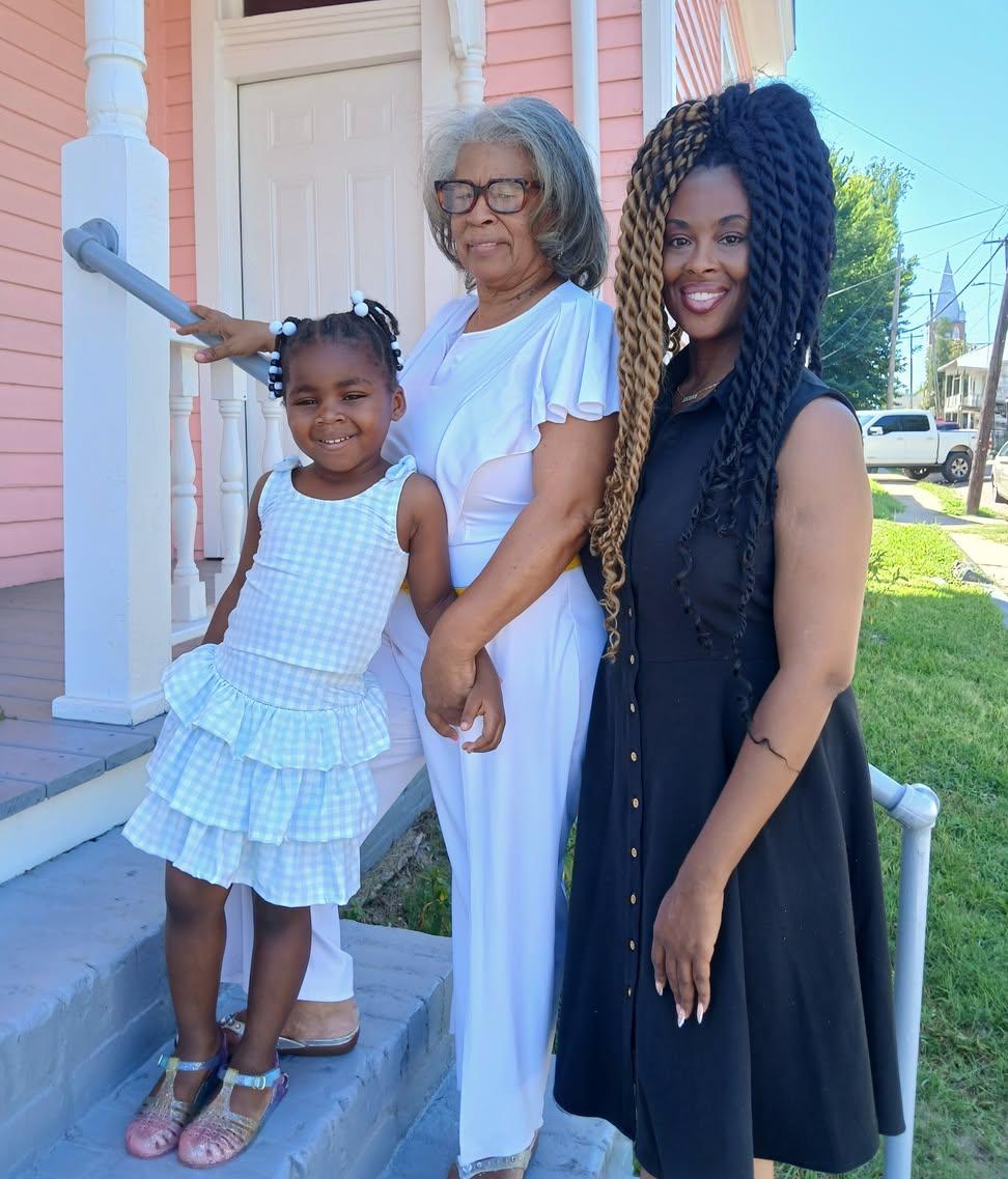 Roscoebarnes3's tweet photo. Bettye Bell, center, and her daughter, Brittany Bell Surratt, recently opened The Legacy of Madison to share Natchez’s under-told history. They are pictured with Brittany’s daughter, Chozyn Channell Bell.

The site is a historic home transformed into an interpretive center. https://t.co/uXtzdt7I2x