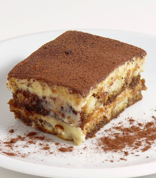 TTendenciaX's tweet photo. "Tiramisú":
Porque en una ciudad italiana están organizando una carrera de 10K donde los participantes podrán comer tiramisú ilimitado después de terminar. Se llevará a cabo como parte de la Copa Mundial de Tiramisú anual de Treviso. https://t.co/K7kggYovm6
