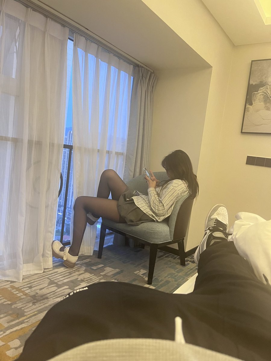 Qediex's tweet photo. 等待⌛️单男中 https://t.co/2sI3ysAok2