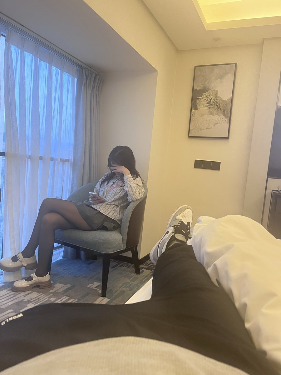 Qediex's tweet photo. 等待⌛️单男中 https://t.co/2sI3ysAok2