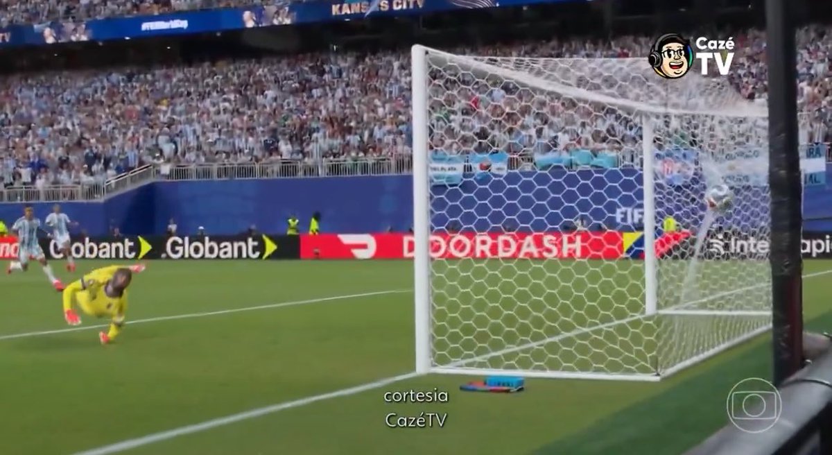 out of context brasileirão tweet media