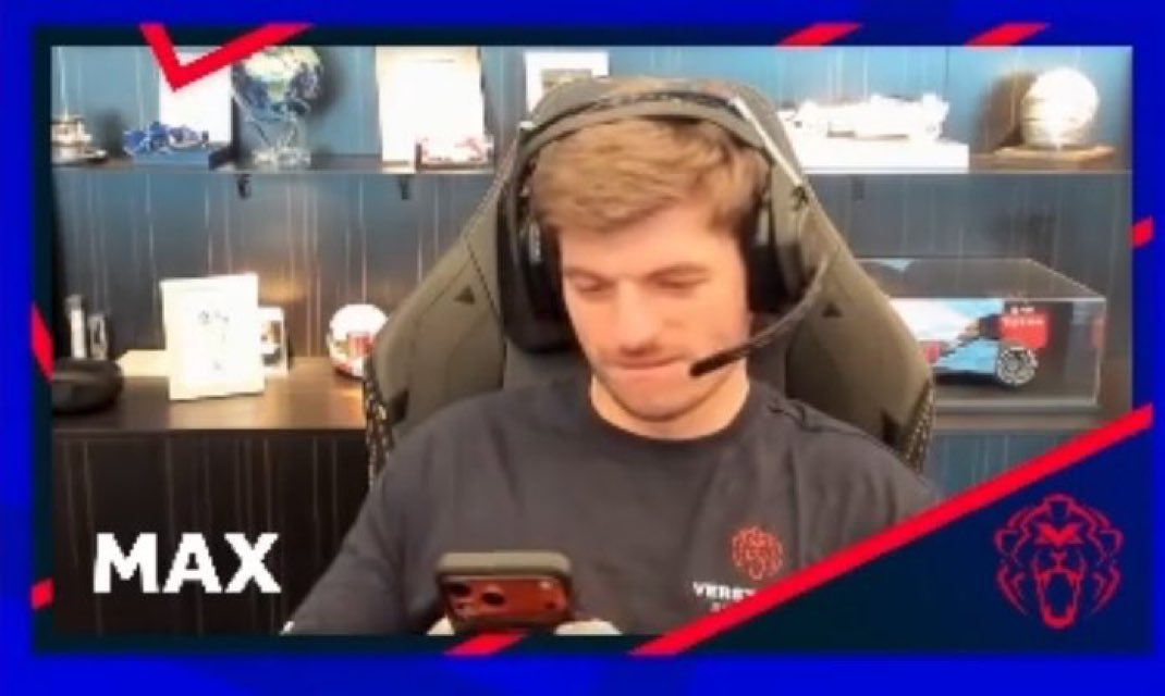 lariVerstappen3's tweet photo. Esse Emilian não é INOCENTE https://t.co/VhZlobBiq4