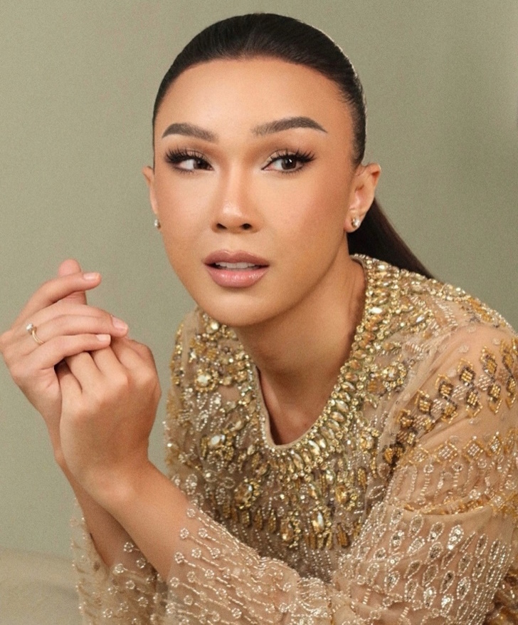 Tgbeautyworld's tweet photo. 📸 Mesty Abditama 

#trans #transwoman #transwomen #transmodel #TransBeauty #transgender #TransgenderBeauty #transgenderwoman #transgenderwomen #transgendermodel #TransgenderPride

https://t.co/0n3VaejljW https://t.co/BLIc48lg7I