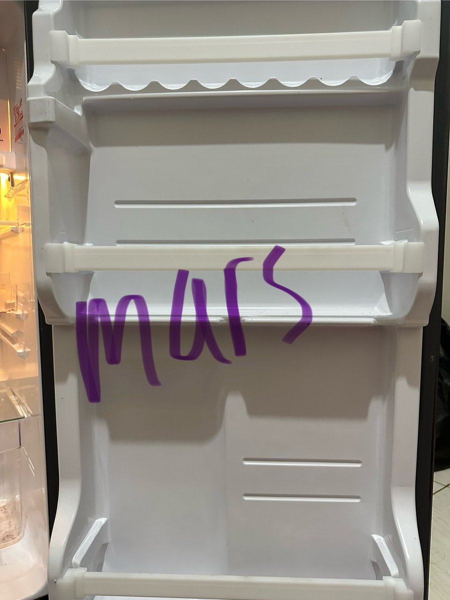 kkghhhh's tweet photo. WTS Kulkas SHARP SJ-N163N-HS

- Pemakaian pribadi 2 tahun anak kos (hanya utk dinginin air)
- No minus, masih dingin, rak lengkap, freezer berfungsi
- Watt/Hour: 40 V: 220
- 133 L 
💸900rb (boleh nego, COD, ambil sendiri)
📍dramaga, bogor

minat dm ajaa

#zonauang #wts #kulkas https://t.co/LGC3oBvdFA