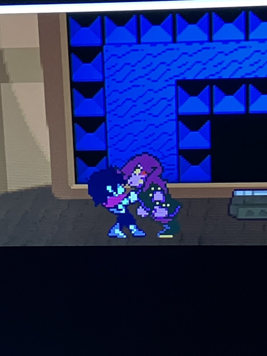 ttrashcatt_'s tweet photo. i have finally obtained the scene of all time https://t.co/OsaLJ1DB2G