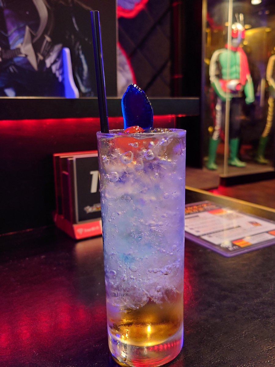 muquila_jun's tweet photo. 来ましたよ〜
テガソード様オムライス
テカソーダ

#東映ヒーローズキッチン 
#スーパー戦隊レストラン
#ゴジュウジャー https://t.co/1QJCjJ7qQV