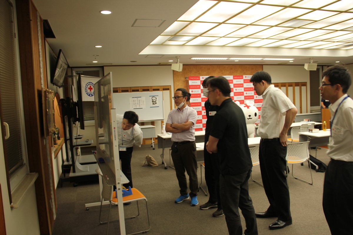 JRCS_Gunma's tweet photo. 5月27日(水)青少年赤十字指導者講習会を実施しました📝
当日は10名の青少年赤十字に携わる小中高等の先生が参加。参加者からは「学級づくりに役立つ実践を学べた」
 といった感想も✨
本県での青少年赤十字の活動が、さらに豊かに、そして広がっていくことを期待しています！
#日本赤十字社群馬県支部 https://t.co/WRVMn4pAlT
