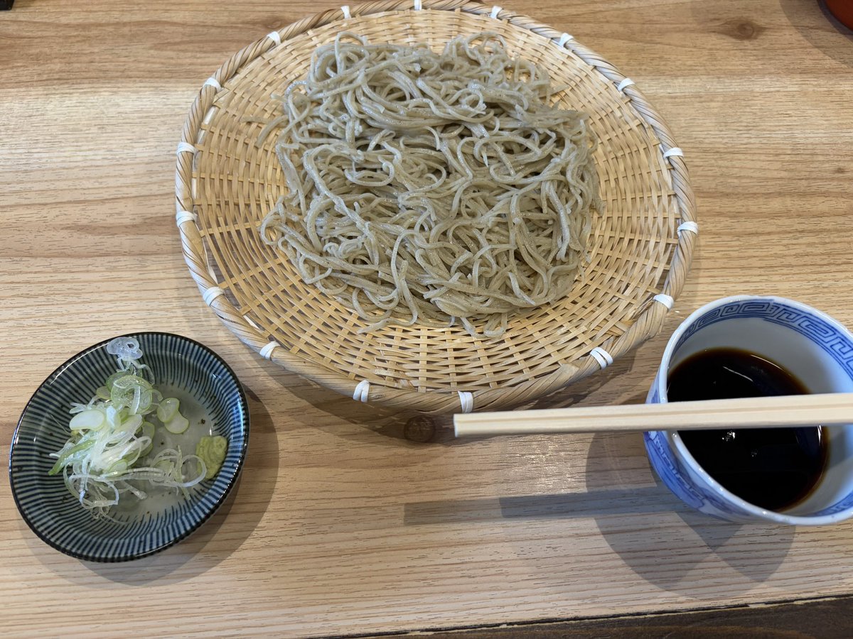 oz04ab01's tweet photo. なんか意識高めじゃない⁉️と身構えたけど喉越しめちゃくちゃ良いし風味もいいし美味しかった！店主は普通にいい人で安心 https://t.co/ddPM8Ub9CX