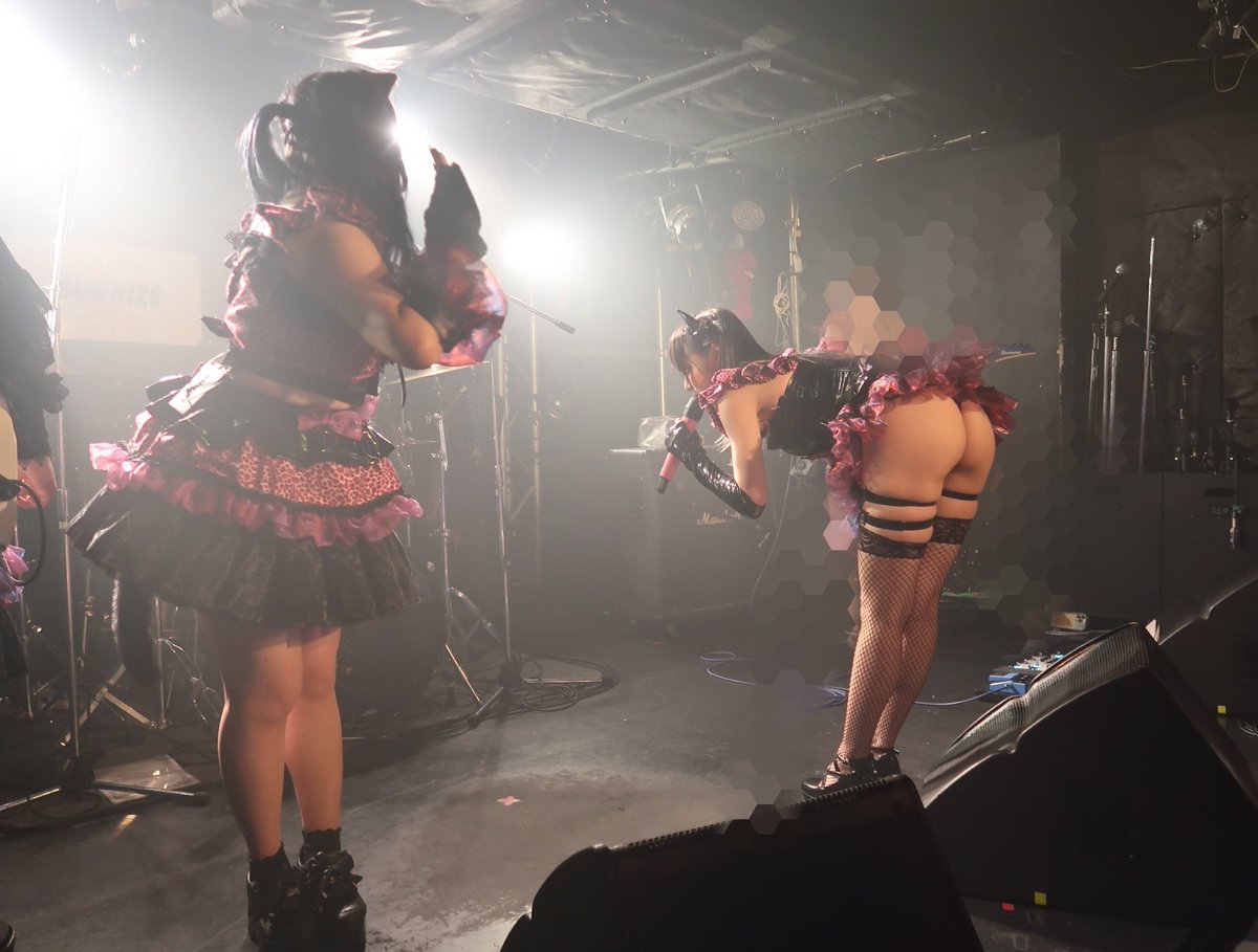 matsu_cha's tweet photo. 2026/6/17（水）
GIRLS SPECIAL TOUR
両国SUNRISE
これはダメかも🤔
凍結の恐怖に怯える🫢
@LYL_BAND 
@yukanyun_ 
@ni_n_p_ https://t.co/cQ5NRhWEIf