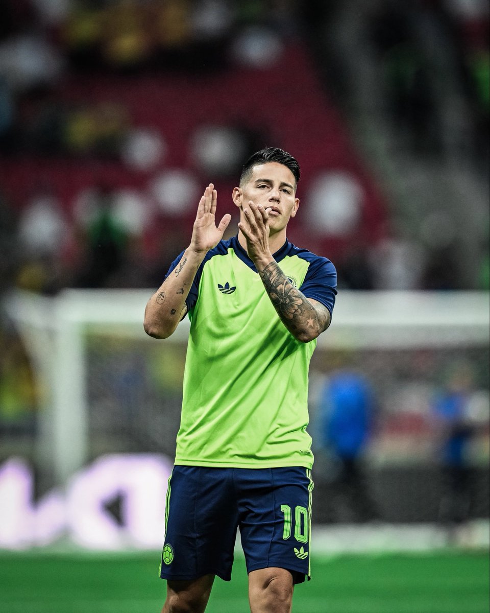 AfoSuarez's tweet photo. Mi primer mundial y yo también estoy calentando. #SelecciónColombia #mundialdefútbol #Colombia https://t.co/qmsfbxiv3j