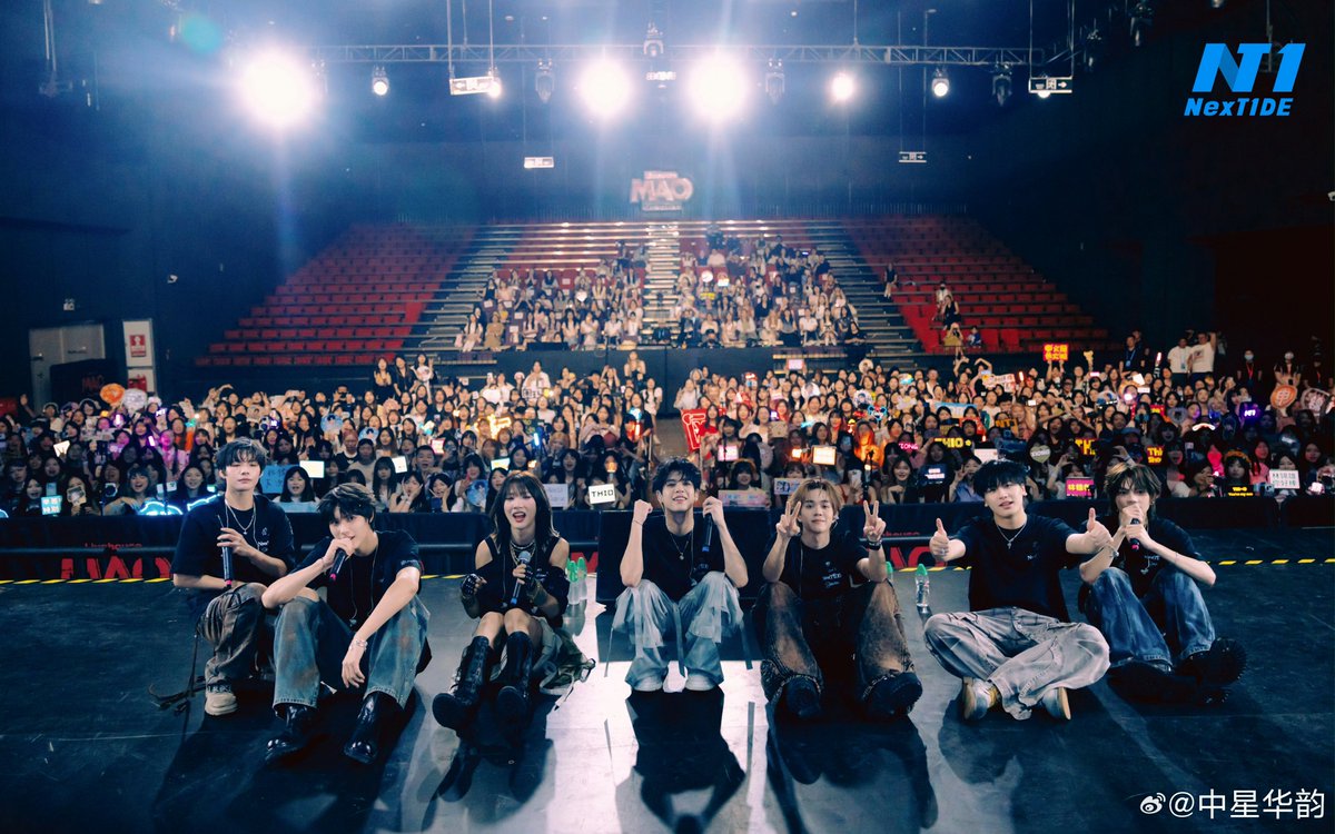 OMARIO_CLUBTH's tweet photo. [ OMAR in 中星华韵’s Weibo Update! ] #OmarUpdate ! 15062026

" ทัวร์คอนเสิร์ต 'Still here' ปักหมุดที่เซินเจิ้น รูดม่านปิดฉากลงอย่างงดงามท่ามกลางเสียงเชียร์อันกระหึ่มในค่ำคืนฤดูร้อน!

ขอขอบคุณโอนาทุกๆ คนที่มาร่วมสนุกกันในฮอลล์ พลังร้อนแรงของพวกคุณทำให้ค่ำคืนที่เซินเจิ้นลุกโชนและเปี่ยมไปด้วยความทรงจำ จากเสียงเพลงที่เคยเปิดวนซ้ำๆ ในหูฟัง สู่ภาพความจริงที่ปรากฏอยู่ตรงหน้า ฤดูร้อนปีนี้สมบูรณ์แบบที่สุดได้ก็เพราะมีพวกคุณนะ

Still Here จะอยู่ตรงนี้เสมอ

การพบกันครั้งต่อไป เราจะเปล่งประกายยิ่งกว่าเดิมอย่างแน่นอน ✨"

🖇️https://t.co/CrwRcF28tV

#NexT1DE_OMAR #tOmar
#唐奥玛 #OmarTang #NexT1DE