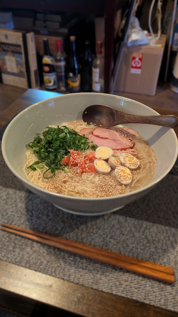 taca's tweet photo. ラーメン専門誌
一日の画像生成の上限に達したお https://t.co/yvr5tPAEPW