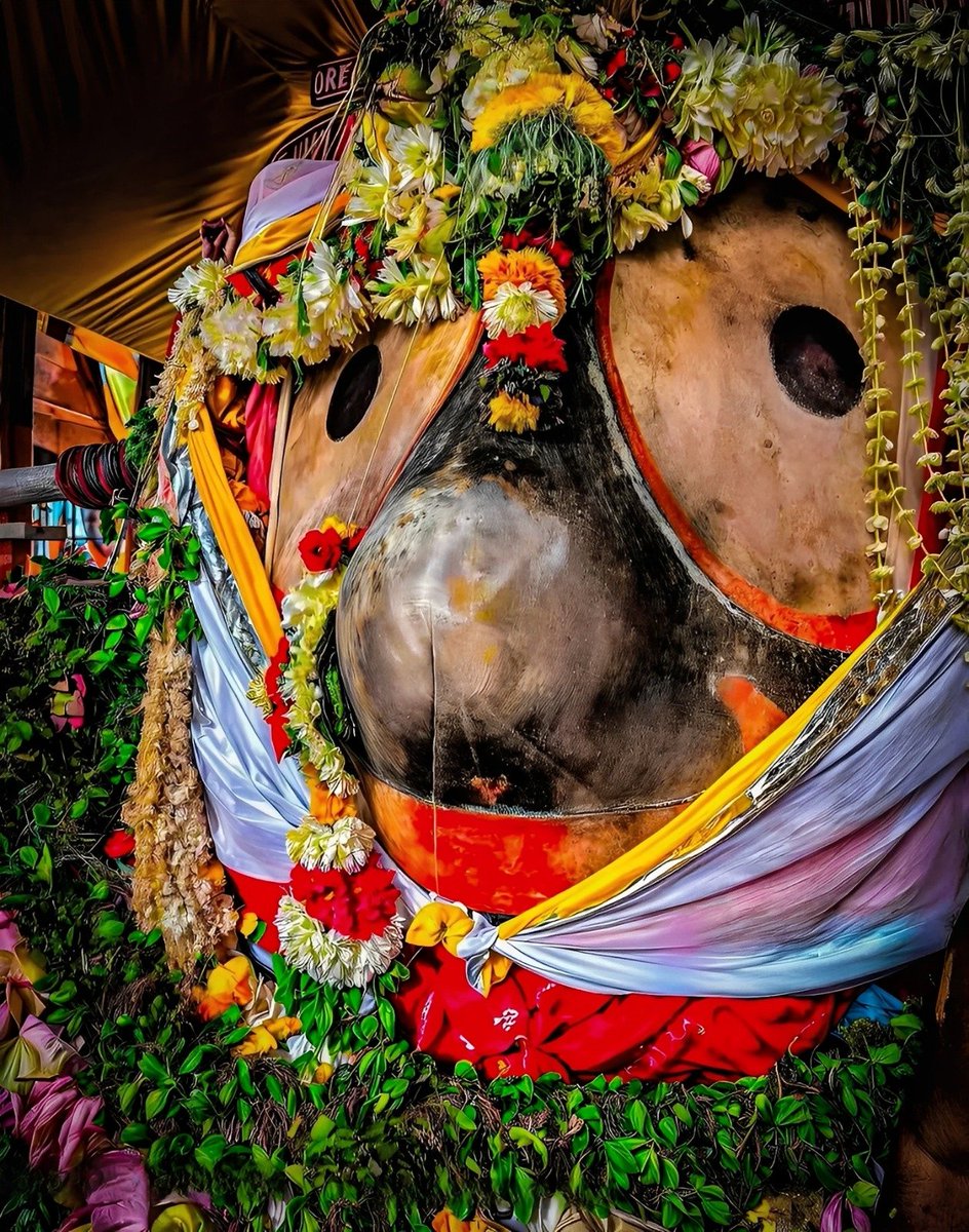 Kamaleshganu's tweet photo. "O Lord Jagannath, the eternal light of Nilachala,🥹🥹

Guide us with your grace and fill our lives with peace and devotion.

🙏 Jai Jagannath 🙏 https://t.co/3pgmyujE5r