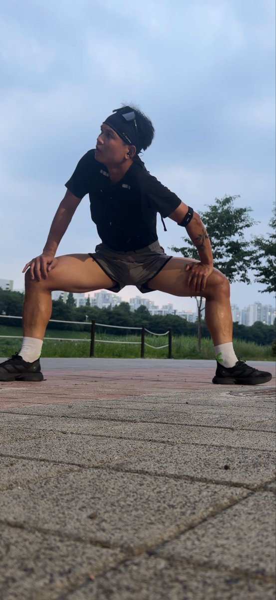 Bbsxk0's tweet photo. หล่อไม่มากแต่ท่ายากเยอะ🤣🤣✌️❤️🏃🏼 https://t.co/PYDatI8Cof
