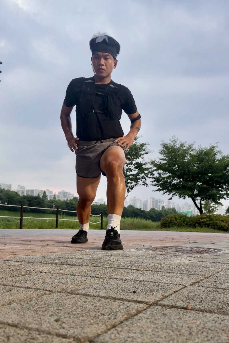Bbsxk0's tweet photo. หล่อไม่มากแต่ท่ายากเยอะ🤣🤣✌️❤️🏃🏼 https://t.co/PYDatI8Cof