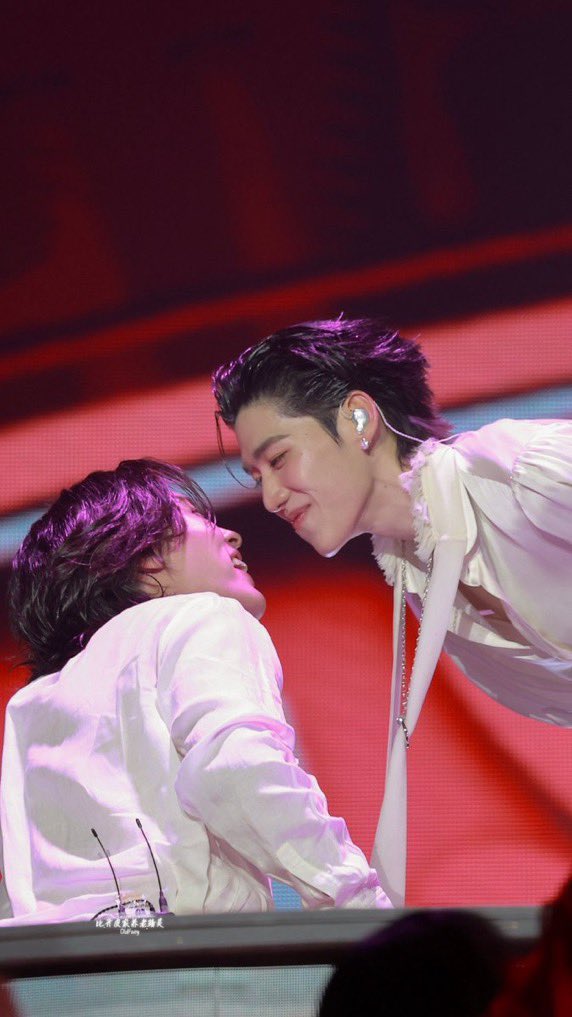 kwrxxxx's tweet photo. แต่พูดจริงๆ นะตอนบกพพแต่งงานกัน3วัน นี่มีความสุขมากๆ แบบโคตรๆ แกเข้าใจปะ มันฟูลฟีล มันแบบสุขล้น ยิ่งก่อนงานแต่งกุแทบบ้า สัมต่างๆ สายตาคือแทบดิ้น ยิ่งตอนวันรวมพลอ่ะ เกือบช็อค มันดีมากๆๆๆ คิดถึงอ่ะ เอาอีกได้ปะ ไม่ไหวววว https://t.co/ncmmr90P2X